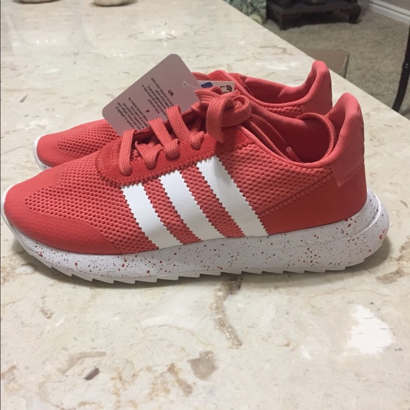 adidas Shoes - NWT adidas flashback